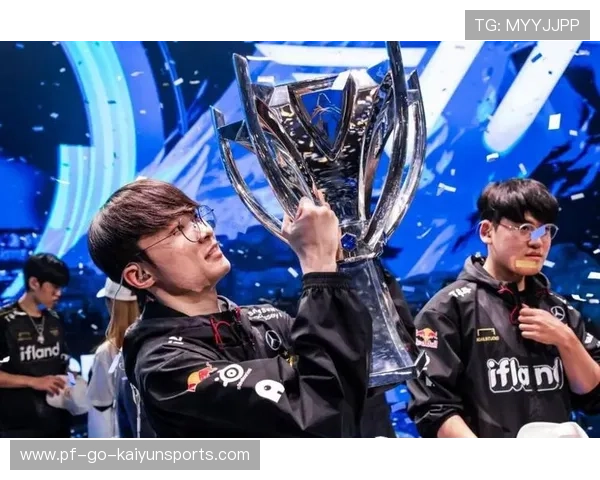 LoL全球总决赛赛点团战：ADC一波翻盘，震撼全场！