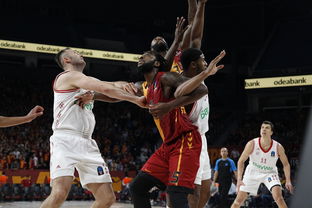 开云备用-全意大利裁判组执法！巴黎战拜仁，马里亚尼携VAR王牌待命，意大利 裁判